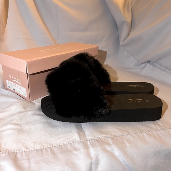 Platform slides - Picture 2 of 2